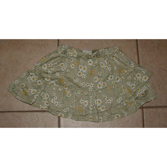 Btween Other - BTWEEN Girls Sz 5 Casual Wear Green Floral Elastic Waist Stretchy Tiered Skort
